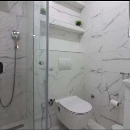 Cosmopolitan Apartment