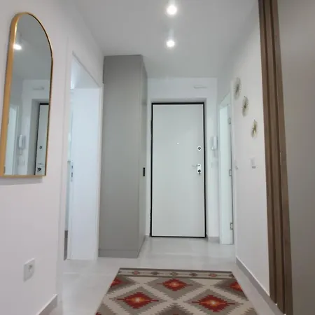 Cosmopolitan Apartment *