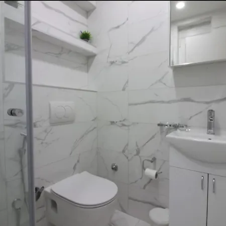 Cosmopolitan Apartment